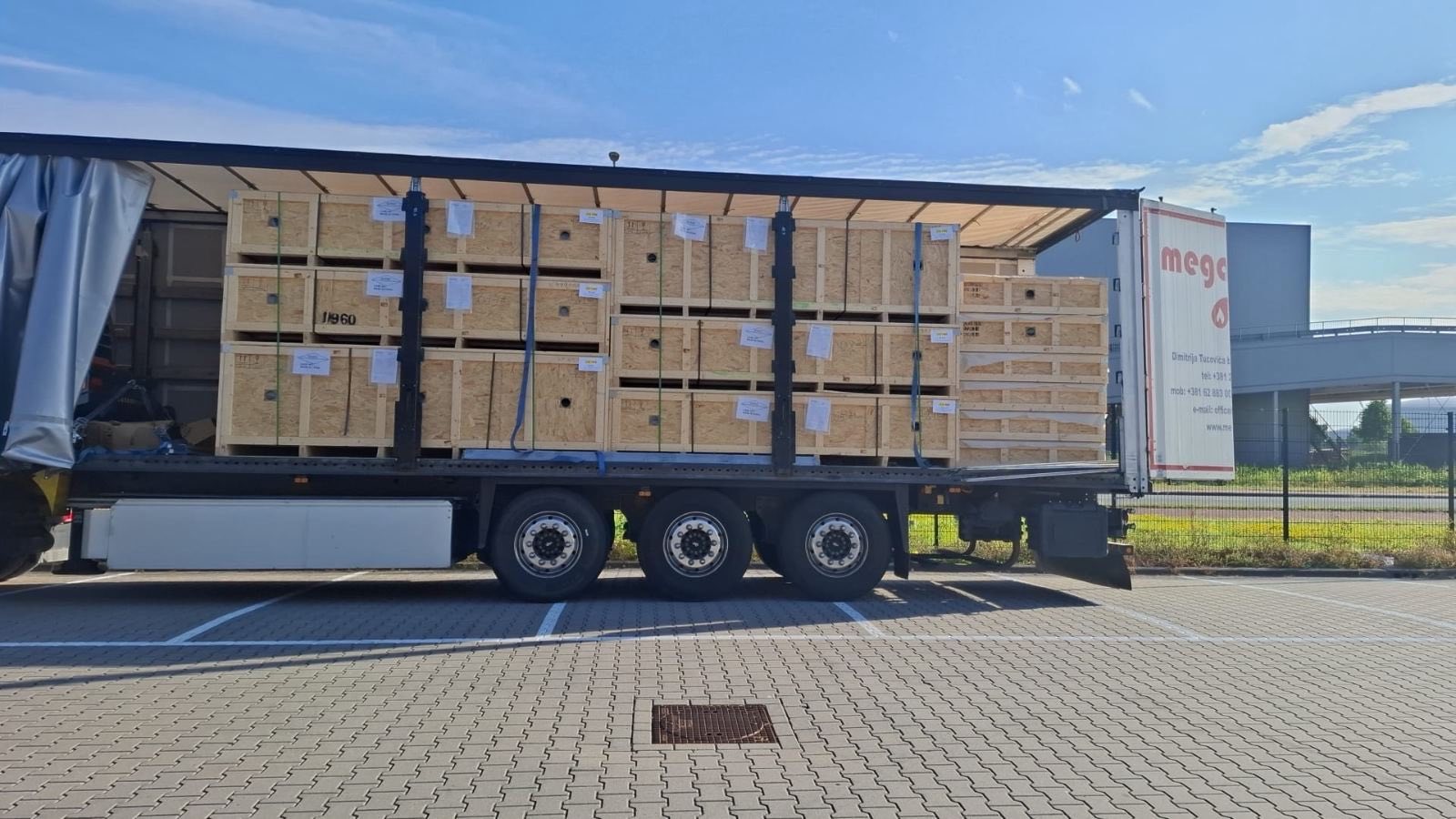 General cargo — wooden crates